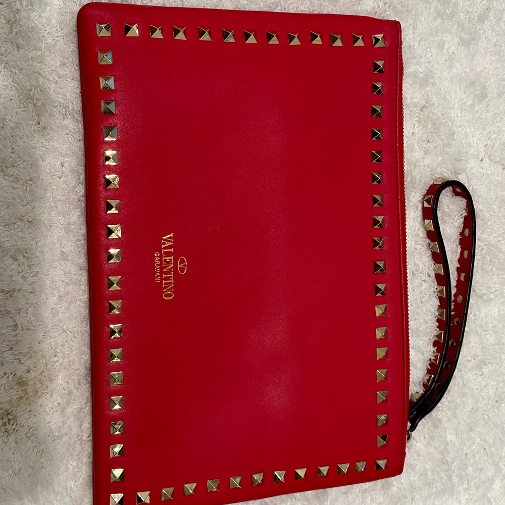 VALENTINO ROCKSTUD LEATHER LARGE FLAT CLUTCH